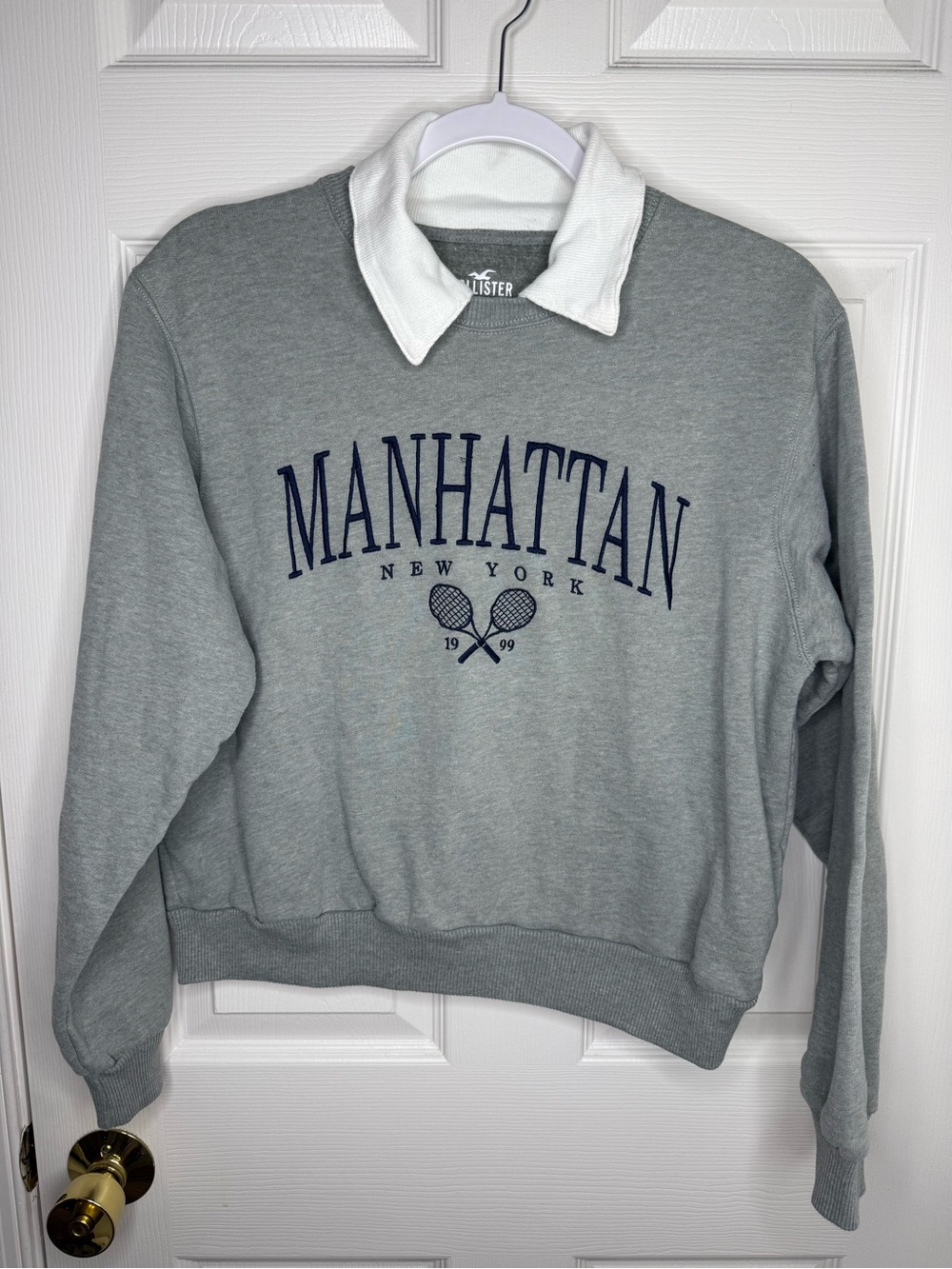 Hollister Manhattan New York Tennis Graphic Collared Sweatshirt Gray XS